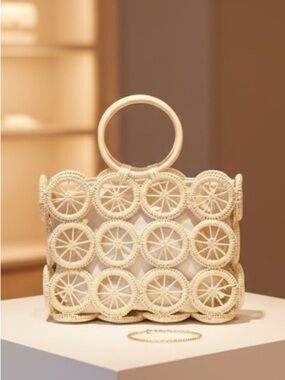 Natural Straw Raffia Cutout Tote Bag Wooden Ring Top Handle Beach Handbag Ivory